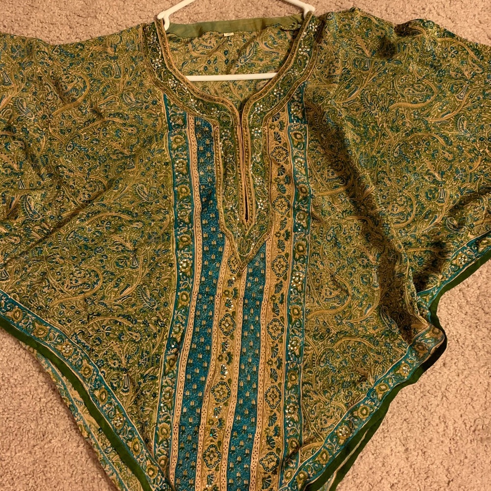 Top - Picture 2 of 3